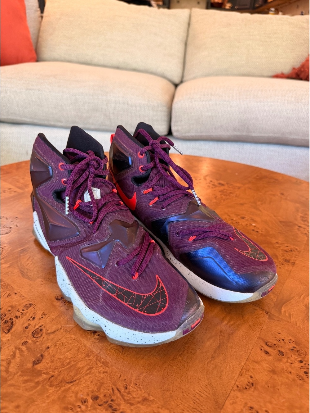 Nike LeBron 13 Basketball Shoes Burgundy and Red